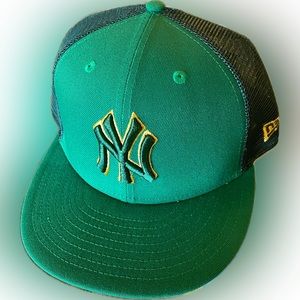 New York Yankees New Era Kelly Green 2023 St. Patrick’s Day 59FIFTY Fitted Hat